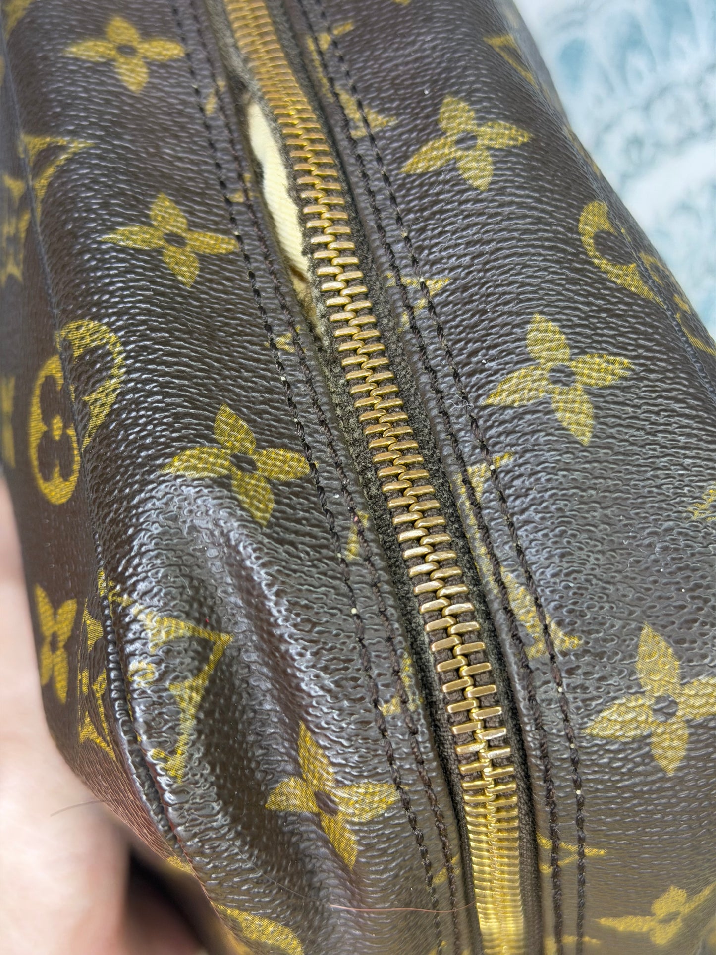 Louis Vuitton Trousse 28