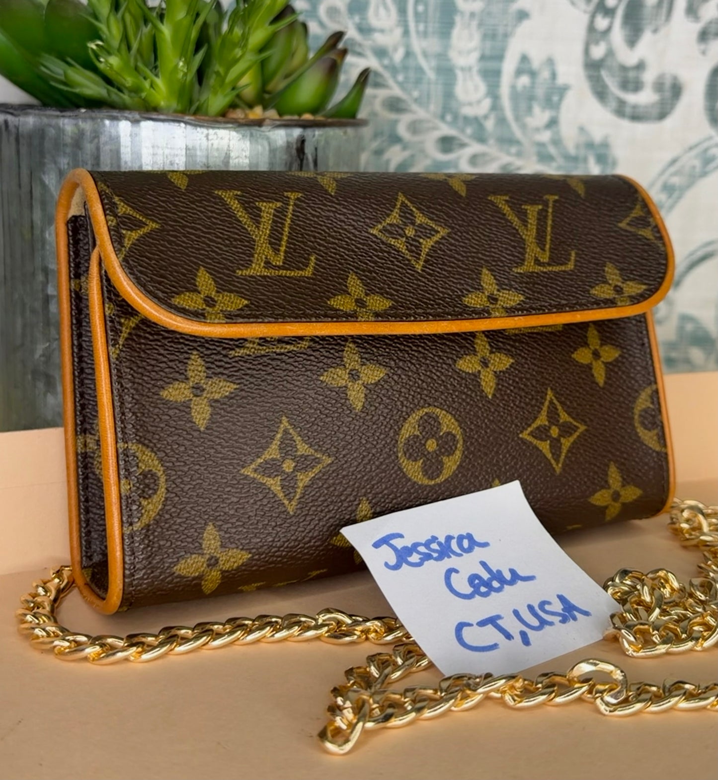 Louis Vuitton Pochette Florentine