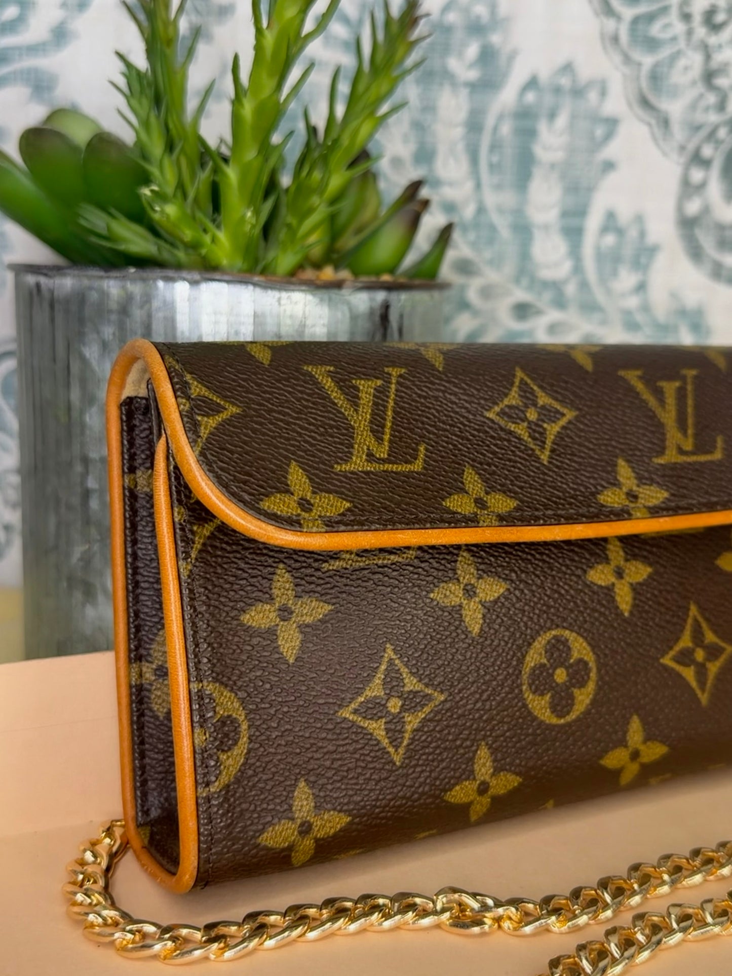 Louis Vuitton Pochette Florentine