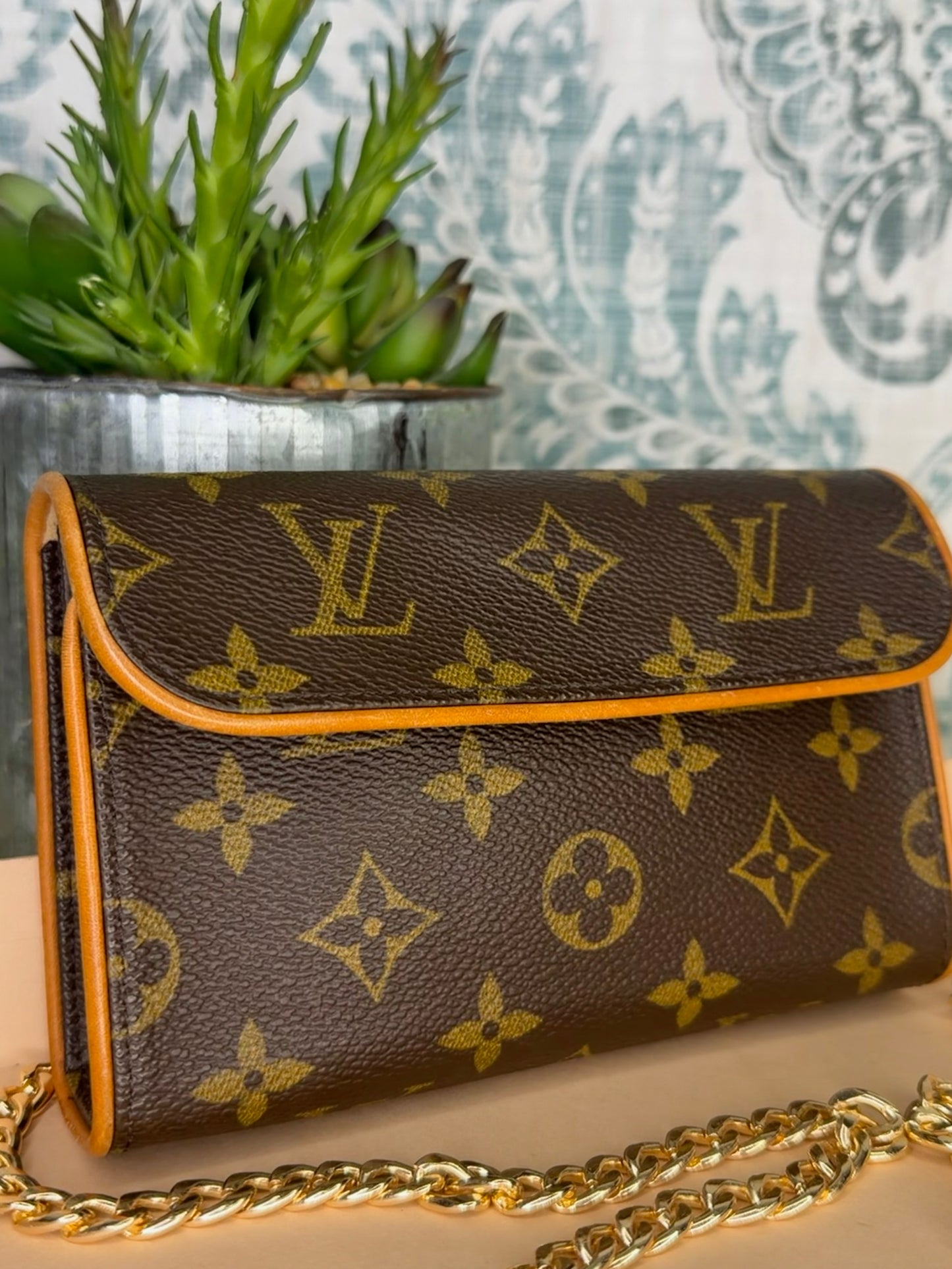 Louis Vuitton Pochette Florentine