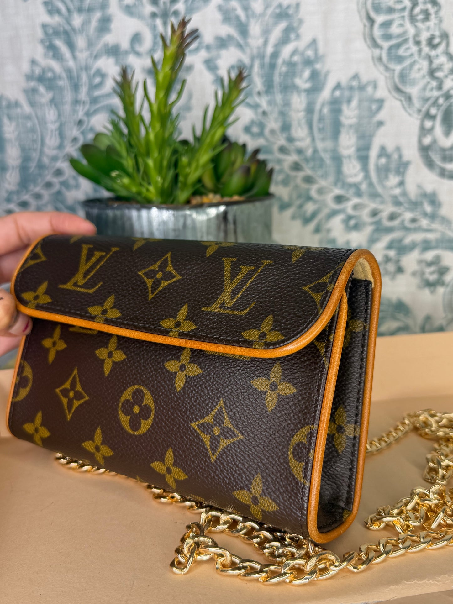 Louis Vuitton Pochette Florentine