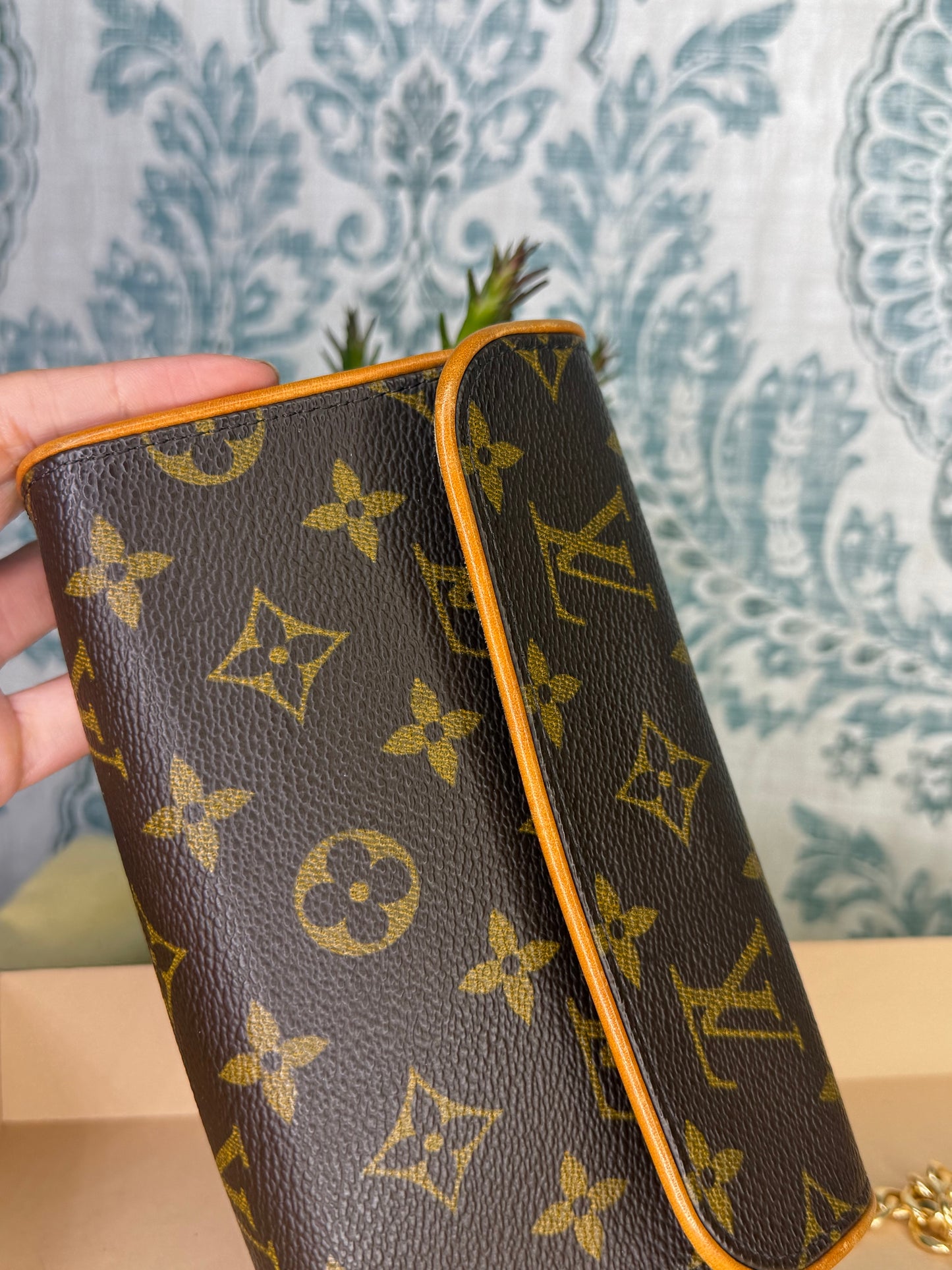 Louis Vuitton Pochette Florentine