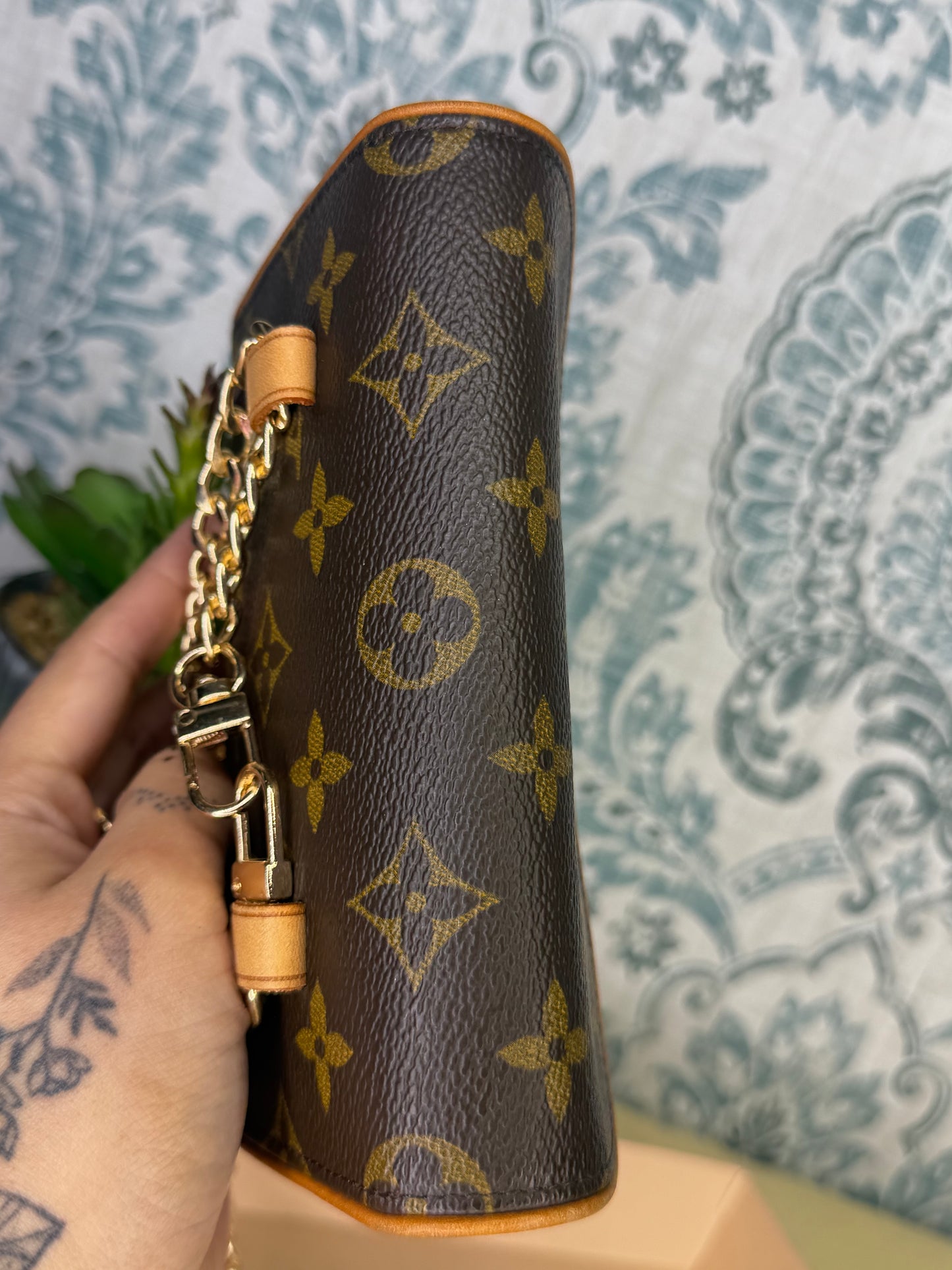 Louis Vuitton Pochette Florentine