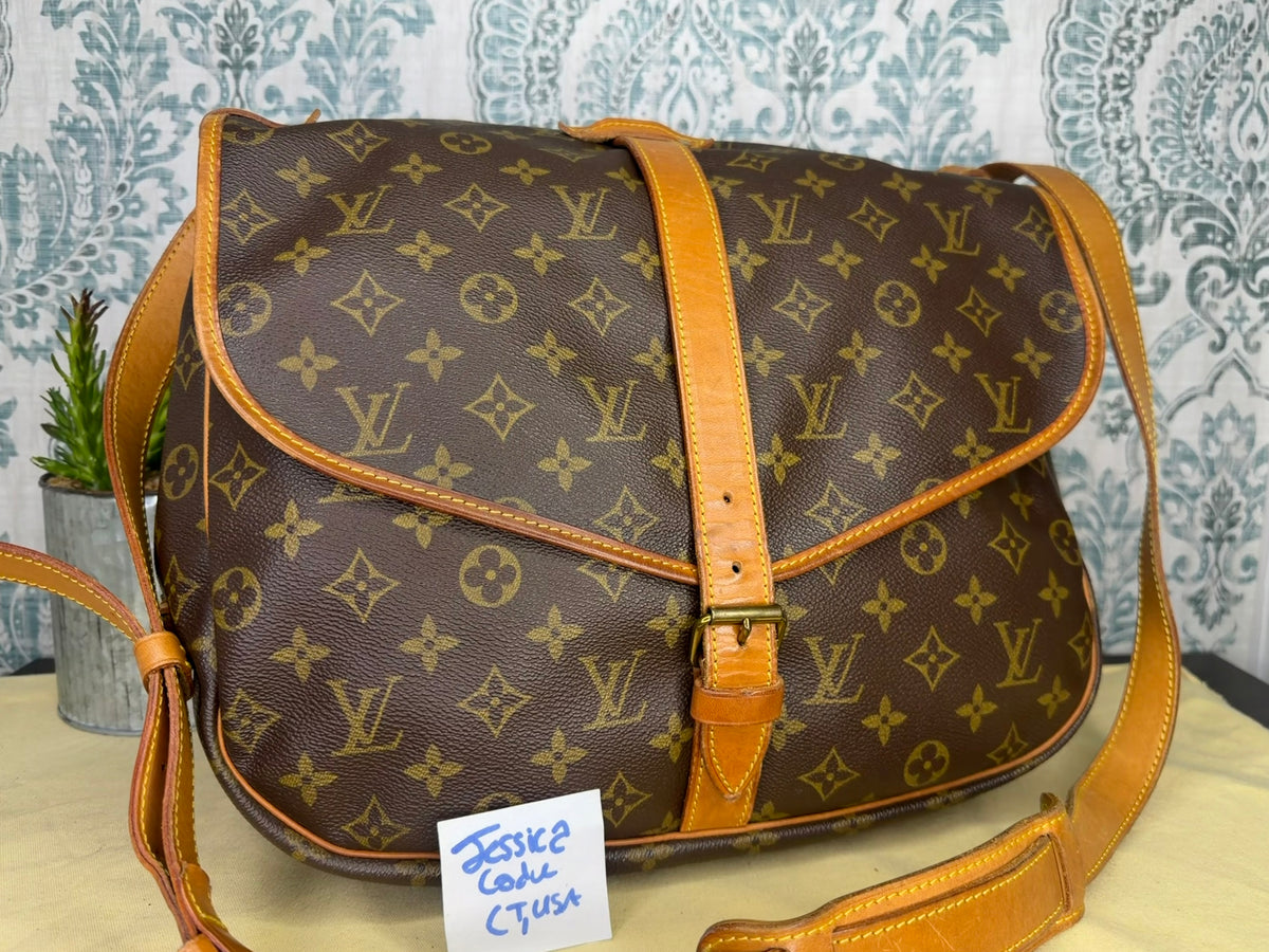 Louis Vuitton Saumur 35