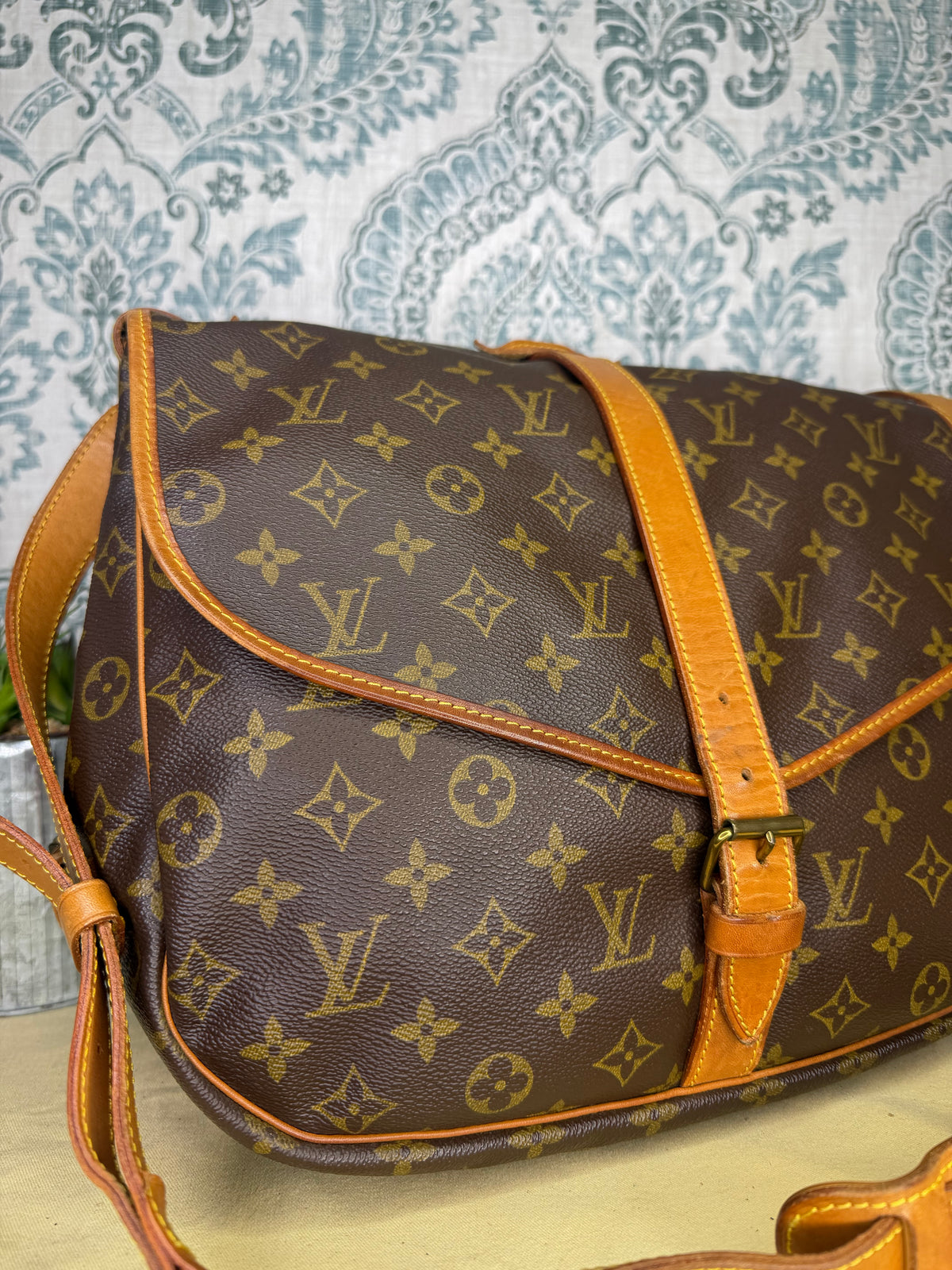 Louis Vuitton Saumur 35