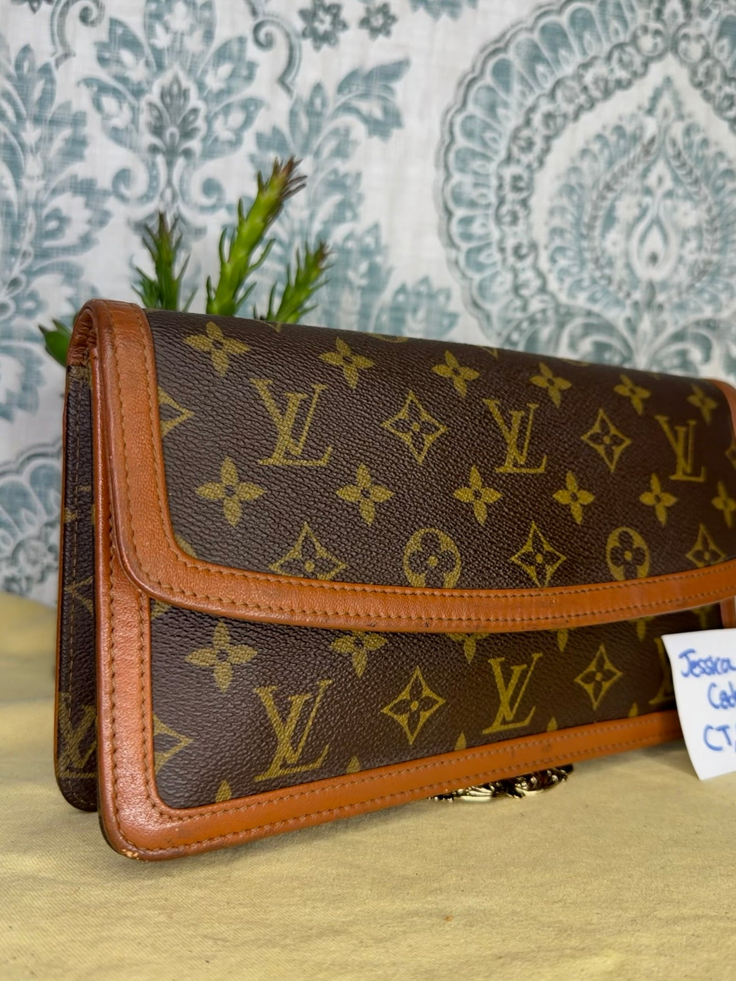 Louis Vuitton Pochette Dame PM Clutch