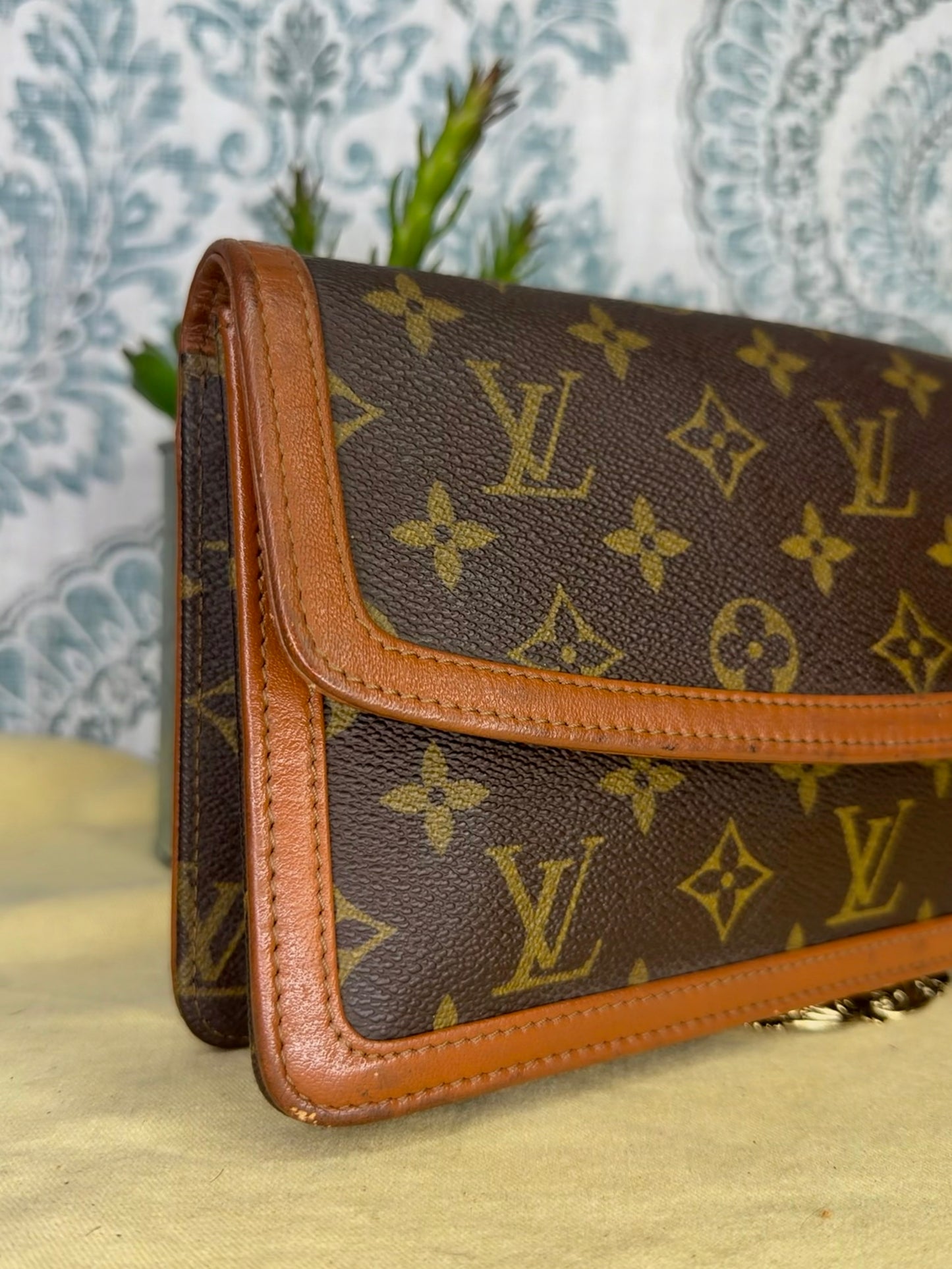 Louis Vuitton Pochette Dame PM Clutch