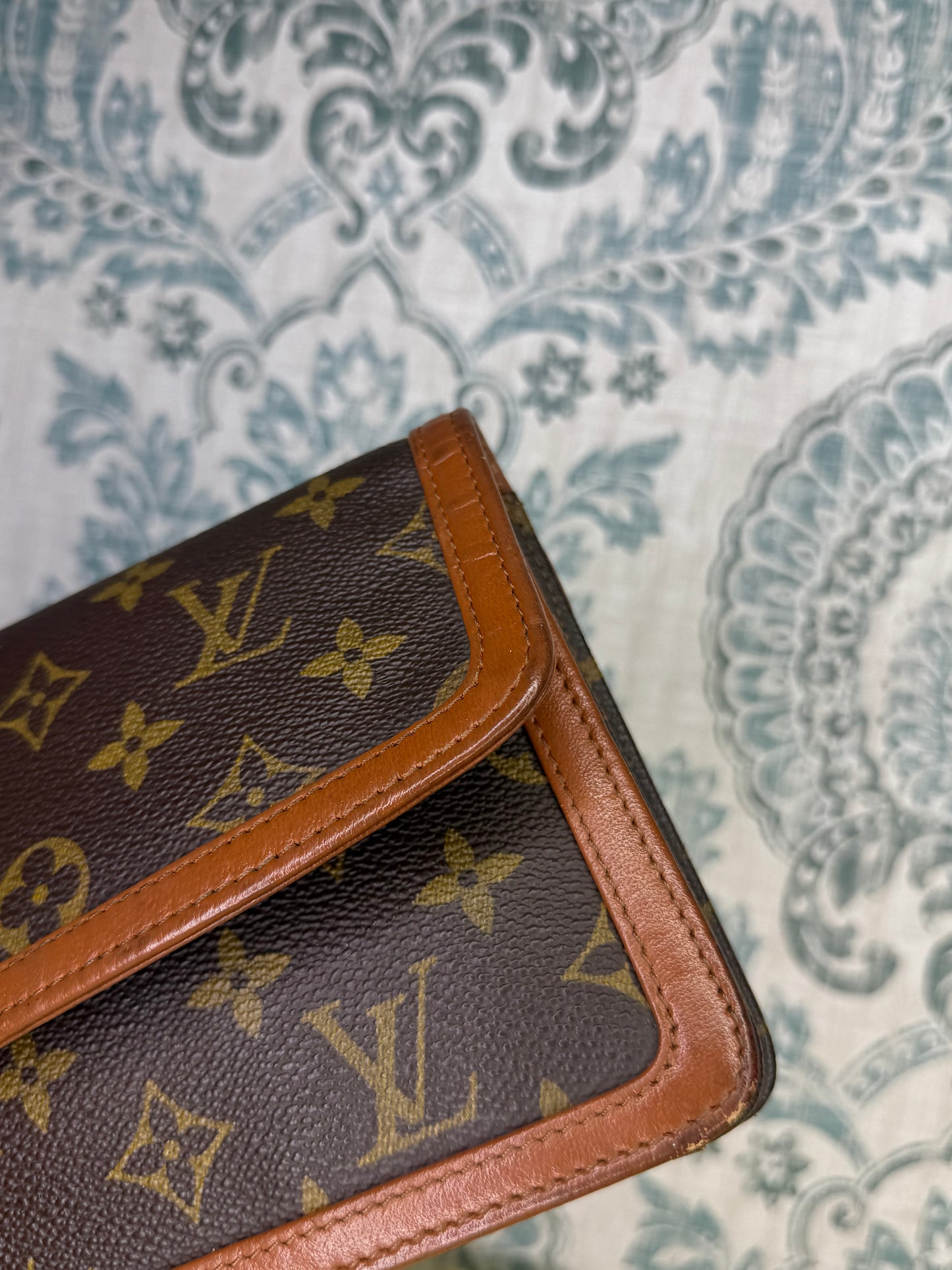 Louis Vuitton Pochette Dame PM Clutch