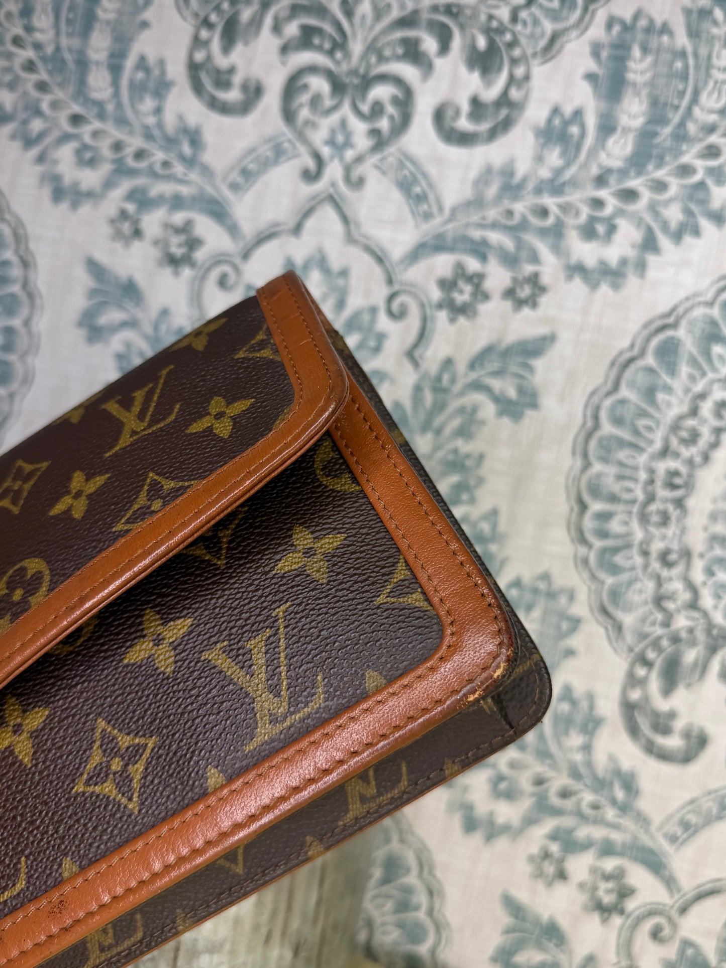 Louis Vuitton Pochette Dame PM Clutch