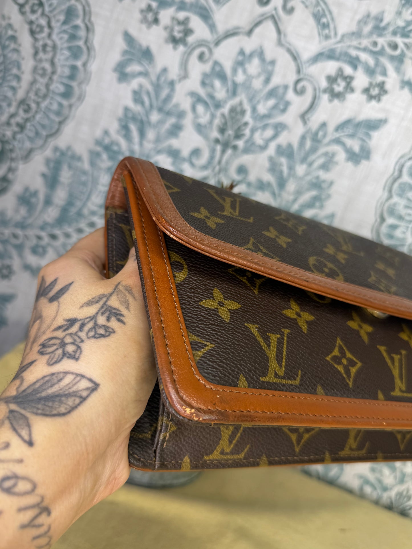 Louis Vuitton Pochette Dame PM Clutch