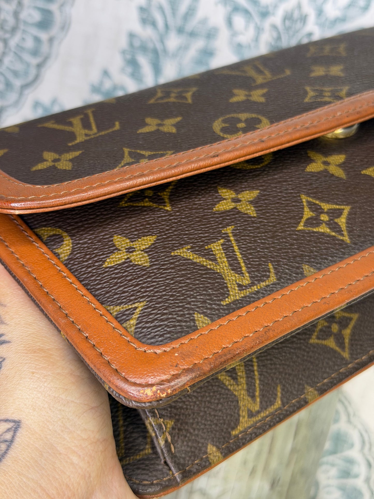 Louis Vuitton Pochette Dame PM Clutch