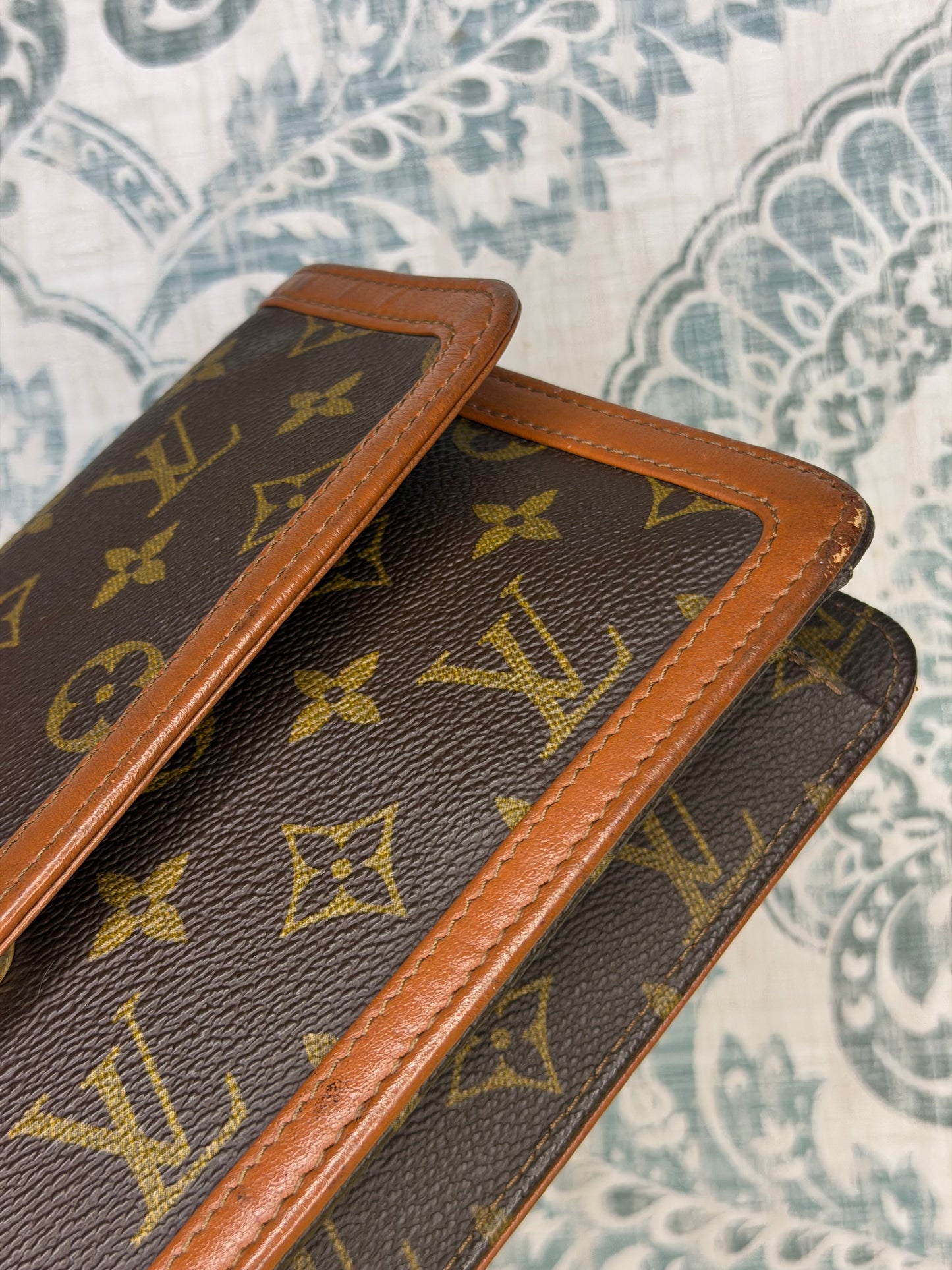 Louis Vuitton Pochette Dame PM Clutch