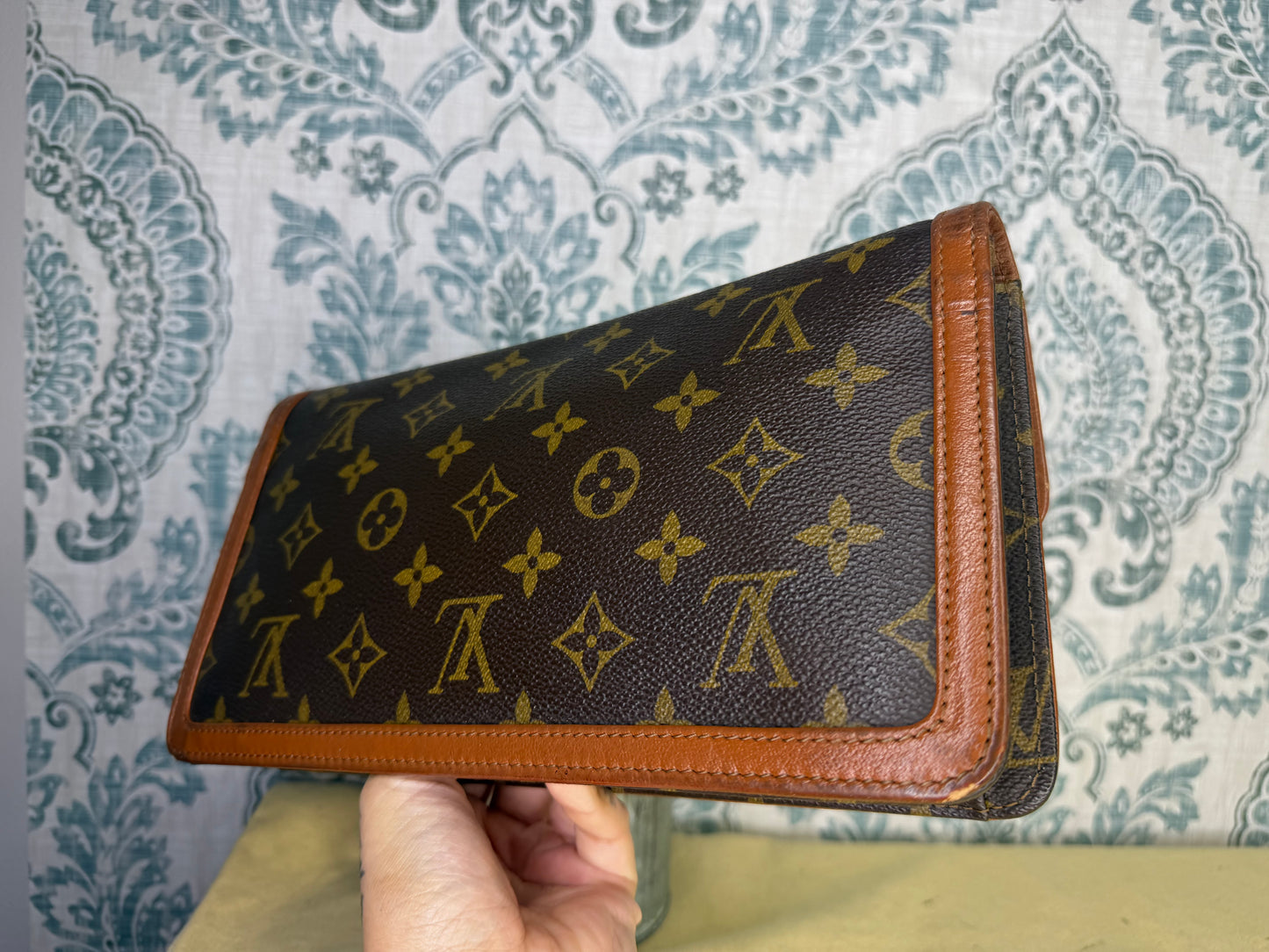 Louis Vuitton Pochette Dame PM Clutch