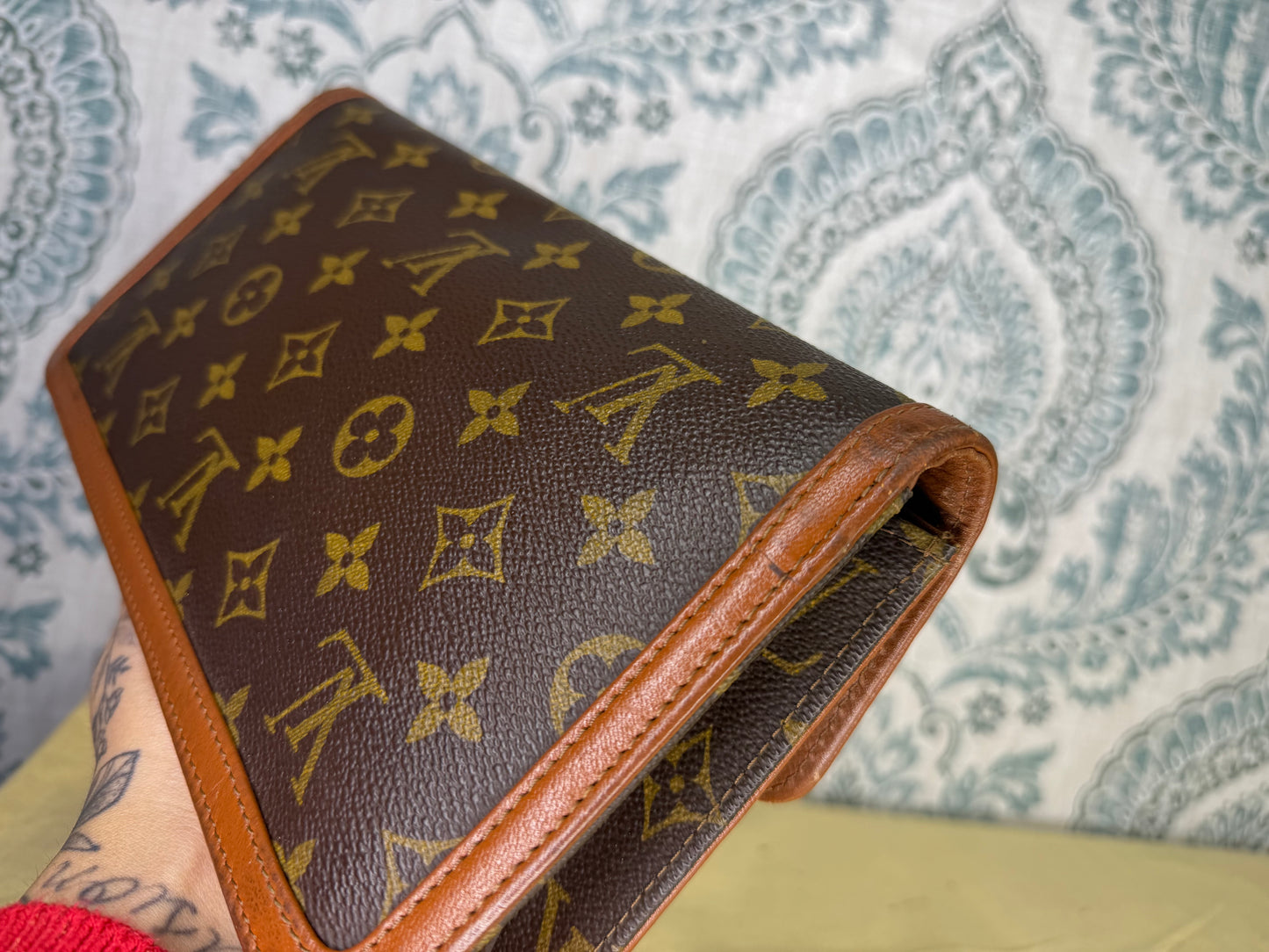 Louis Vuitton Pochette Dame PM Clutch