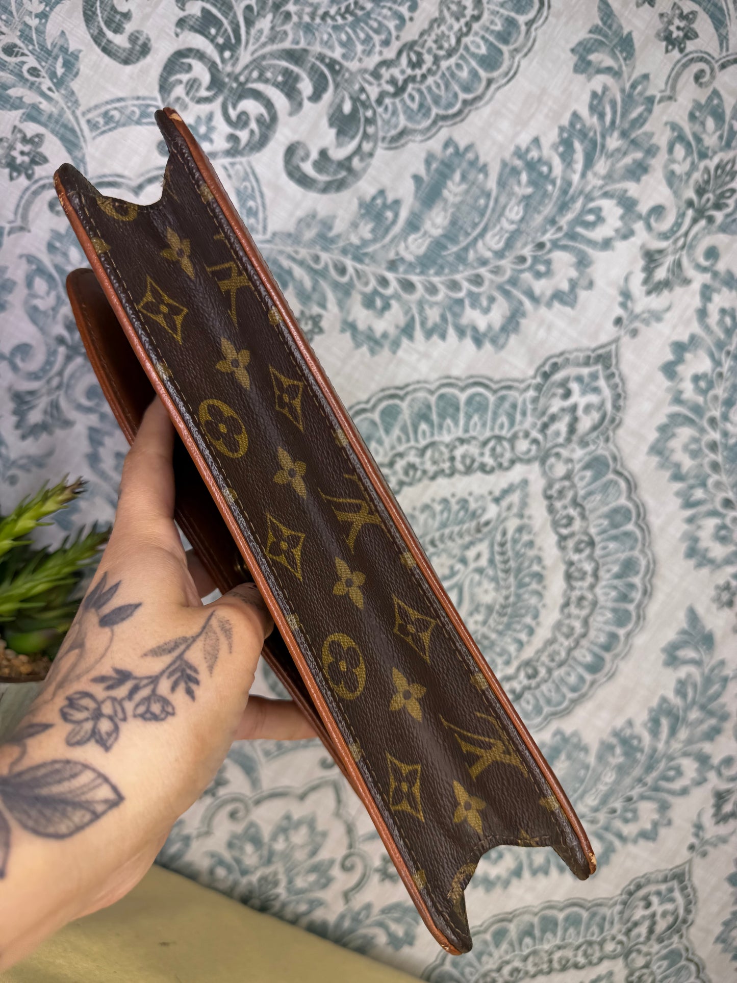 Louis Vuitton Pochette Dame PM Clutch