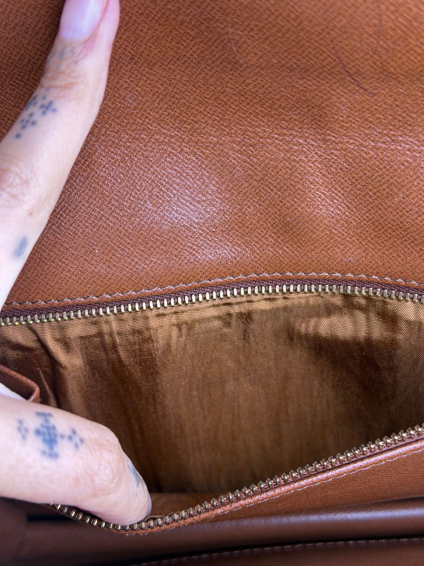 Louis Vuitton Pochette Dame PM Clutch