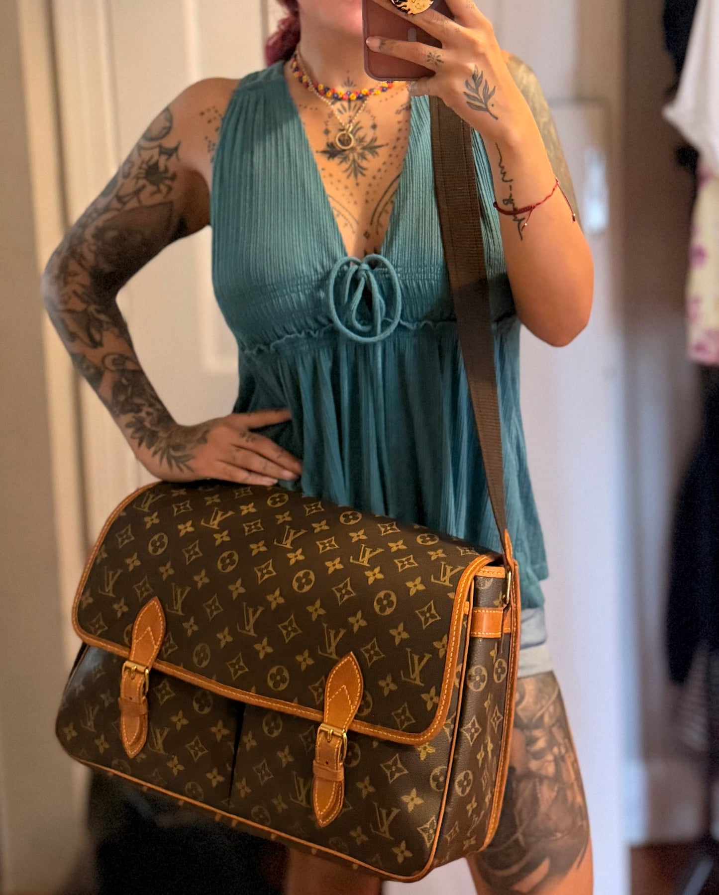 Louis Vuitton Sac Gibeciere GM
