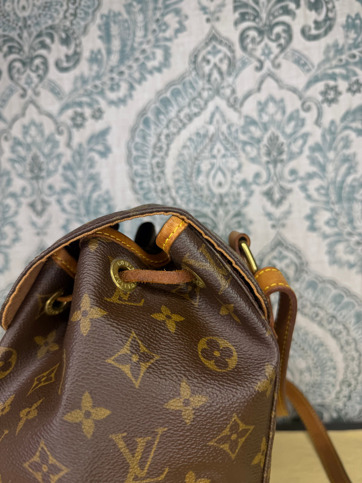 Louis Vuitton Montsouris MM