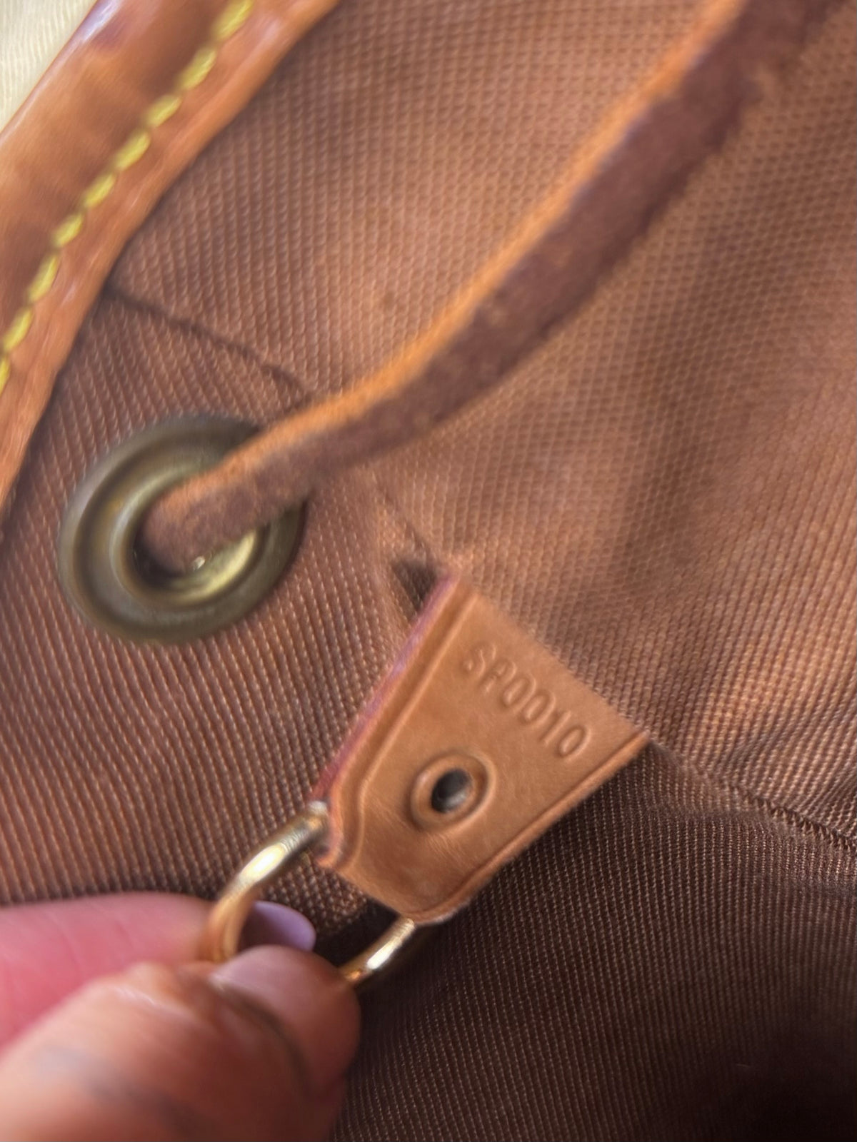 Louis Vuitton Montsouris MM