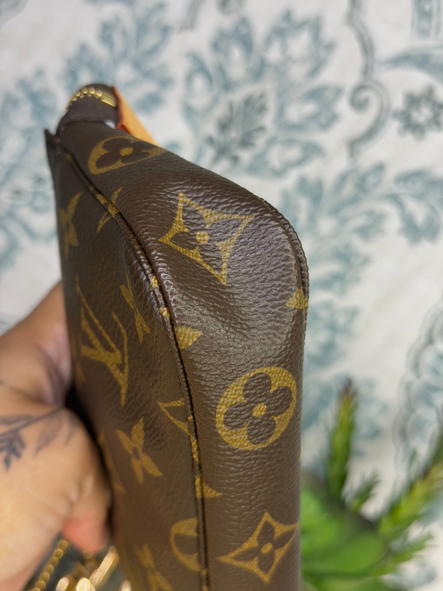 Louis Vuitton Mini Pochette