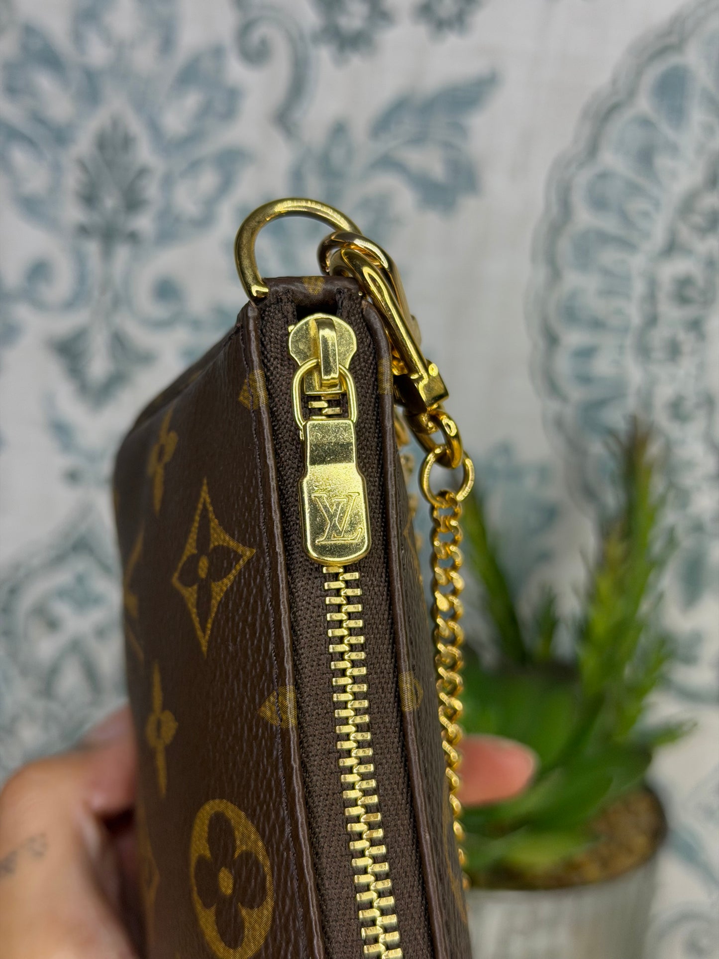 Louis Vuitton Mini Pochette