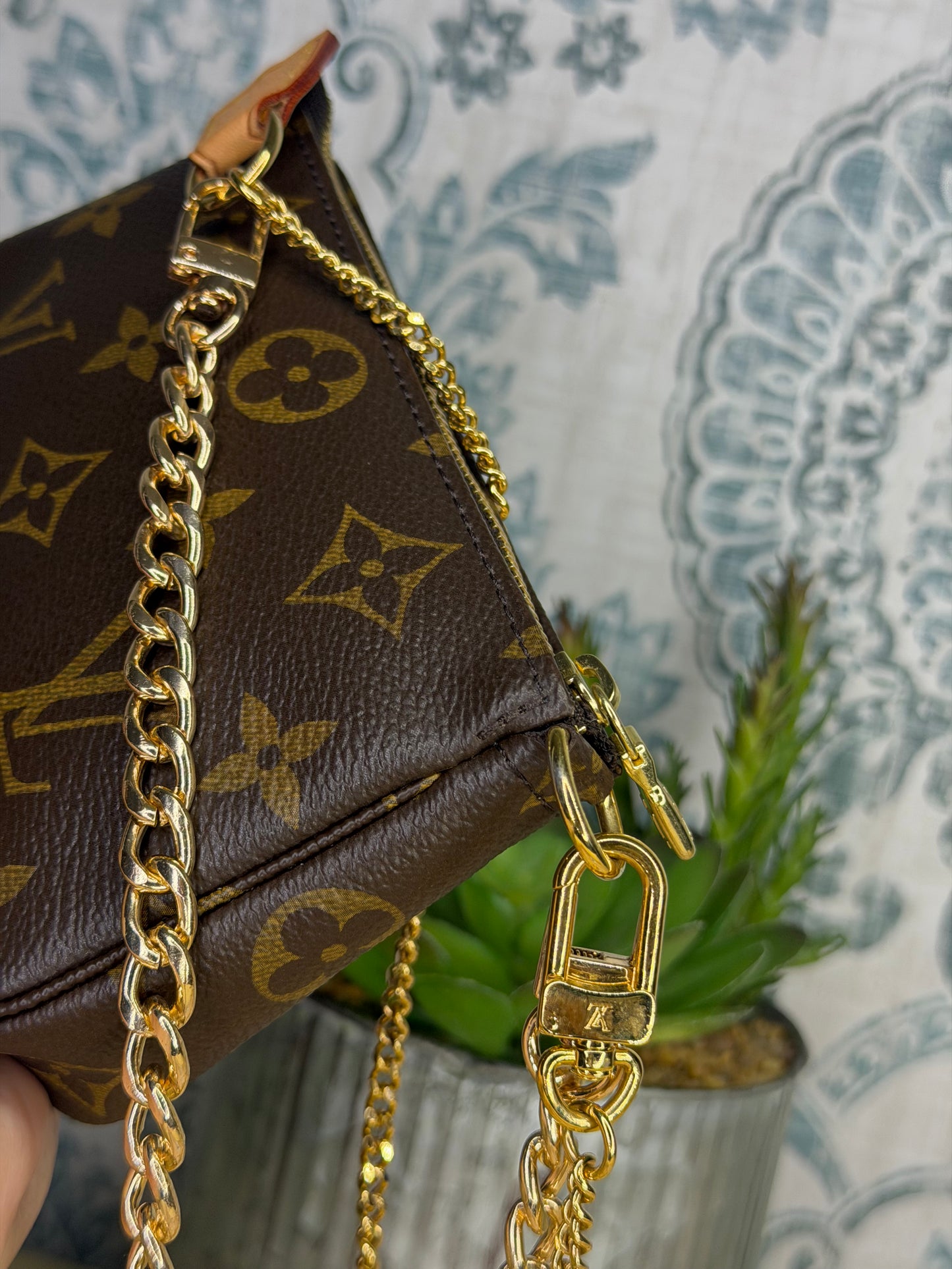 Louis Vuitton Mini Pochette