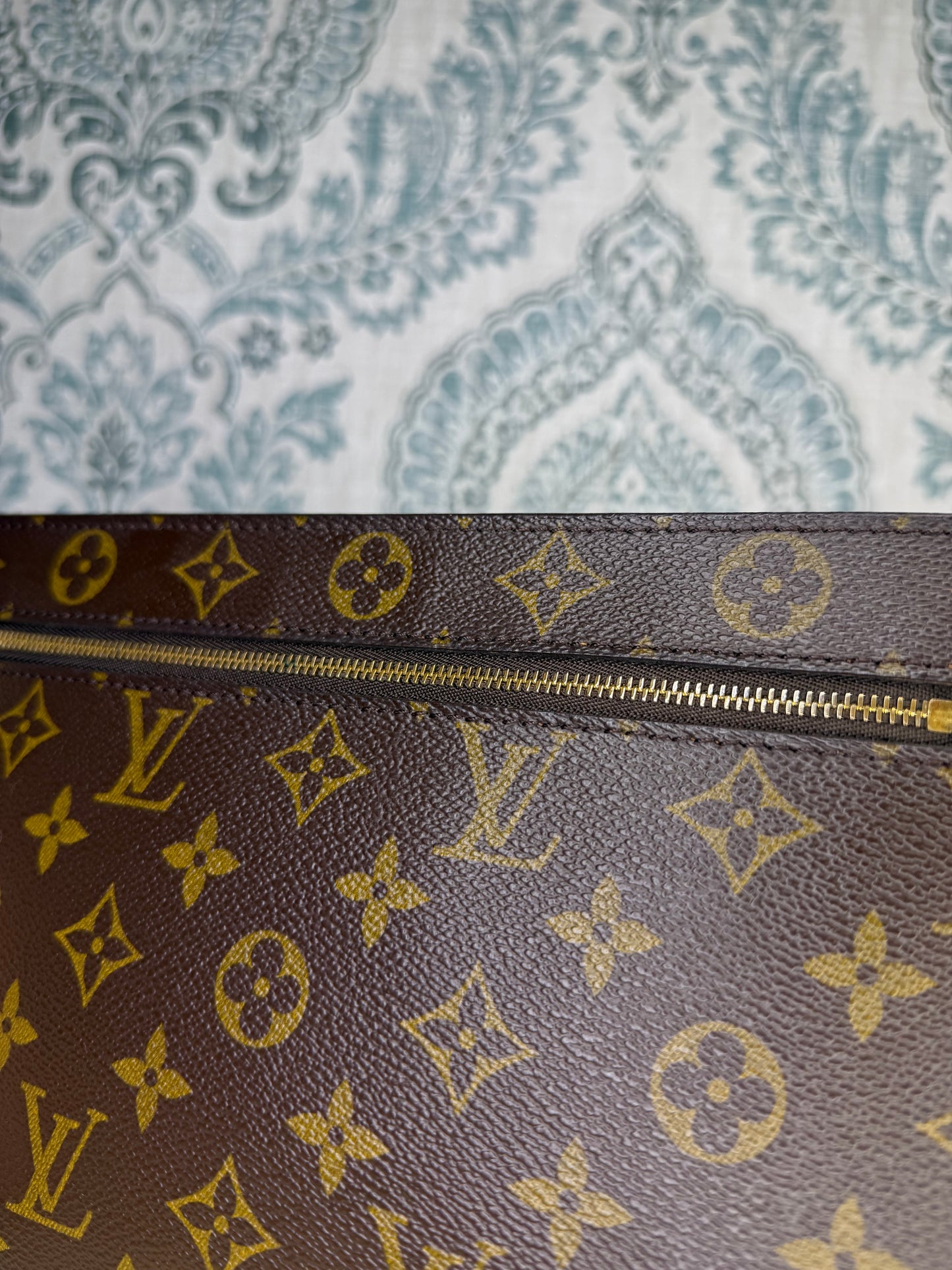 Louis Vuitton Enghien