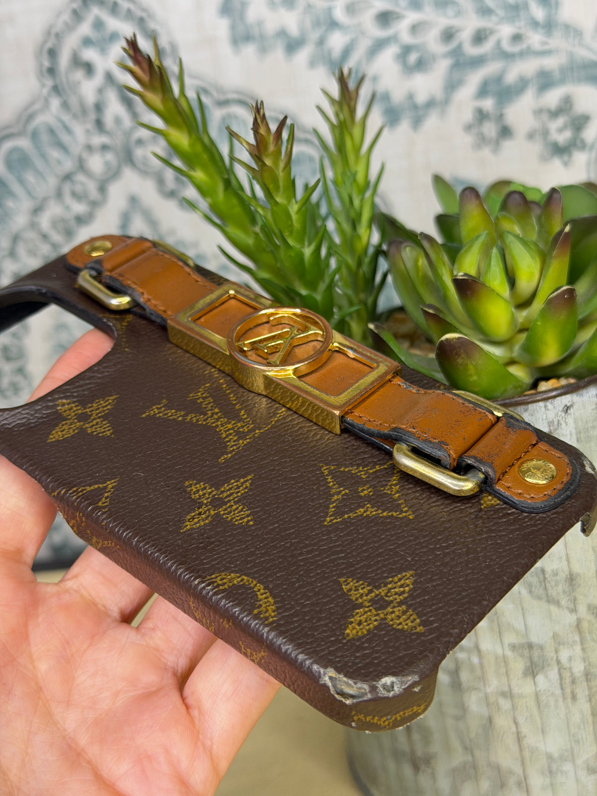 Louis Vuitton 13 Pro Monogram Case