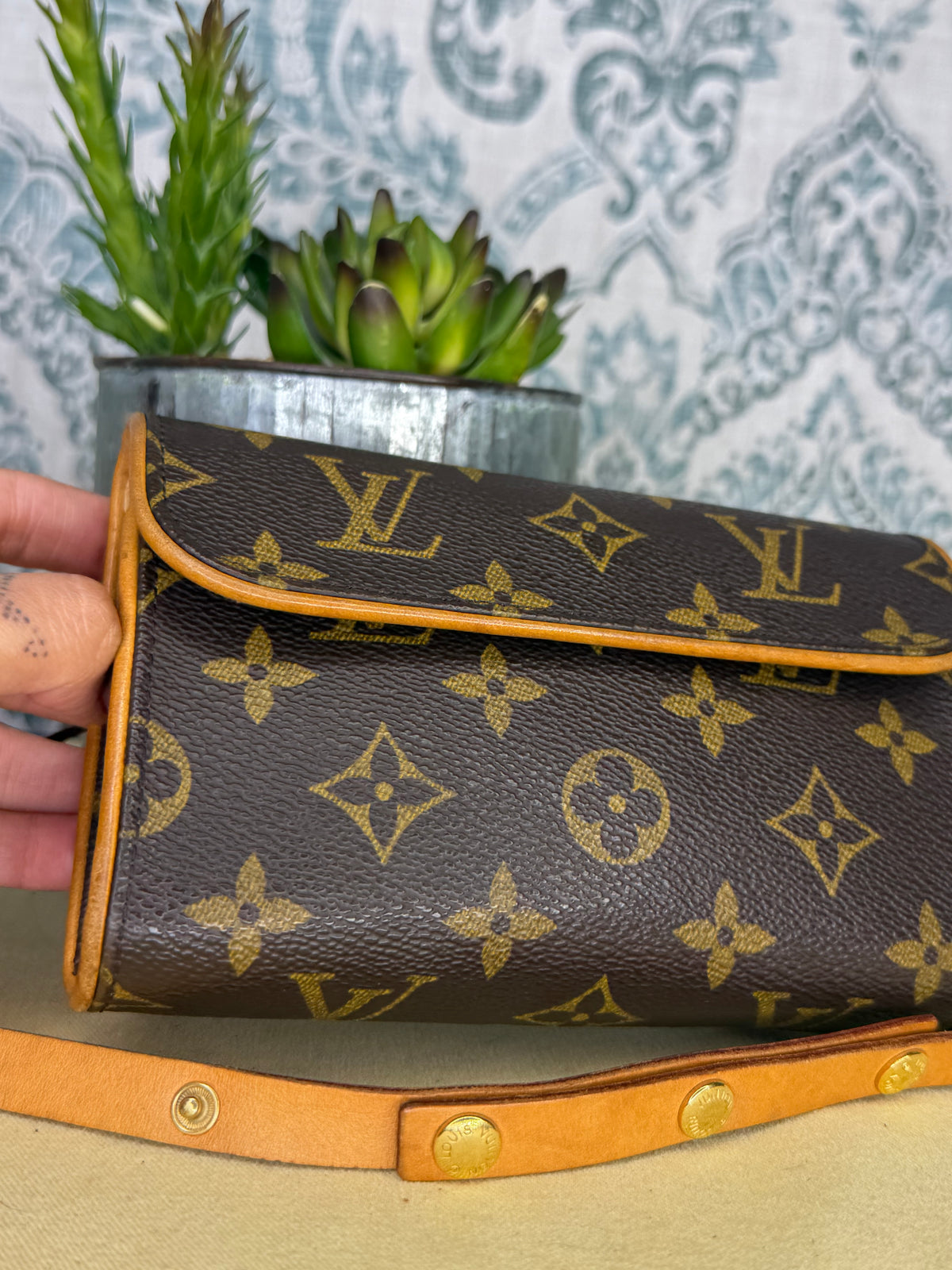 Louis Vuitton Pochette Florentine
