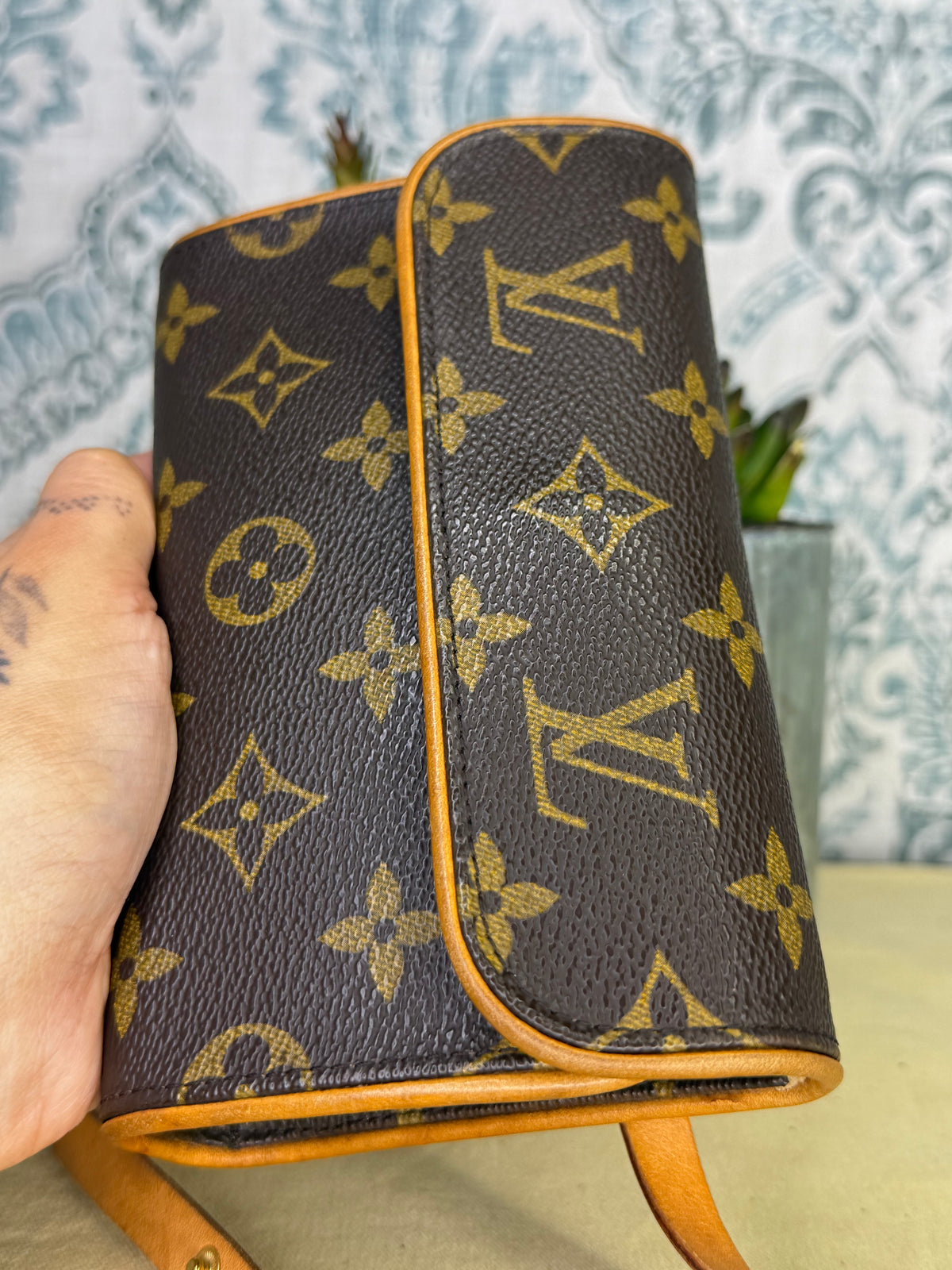 Louis Vuitton Pochette Florentine