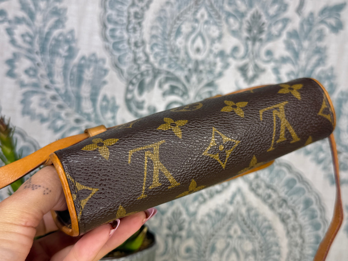 Louis Vuitton Pochette Florentine
