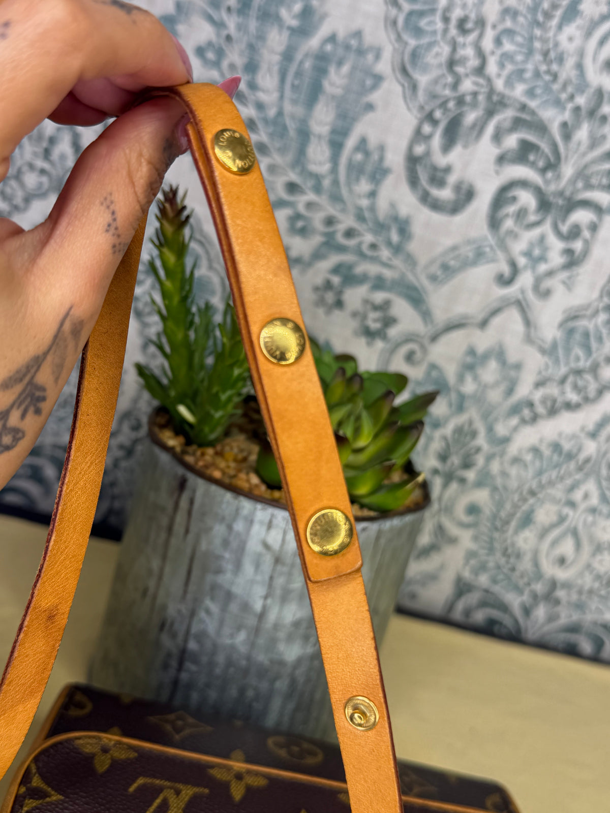 Louis Vuitton Pochette Florentine