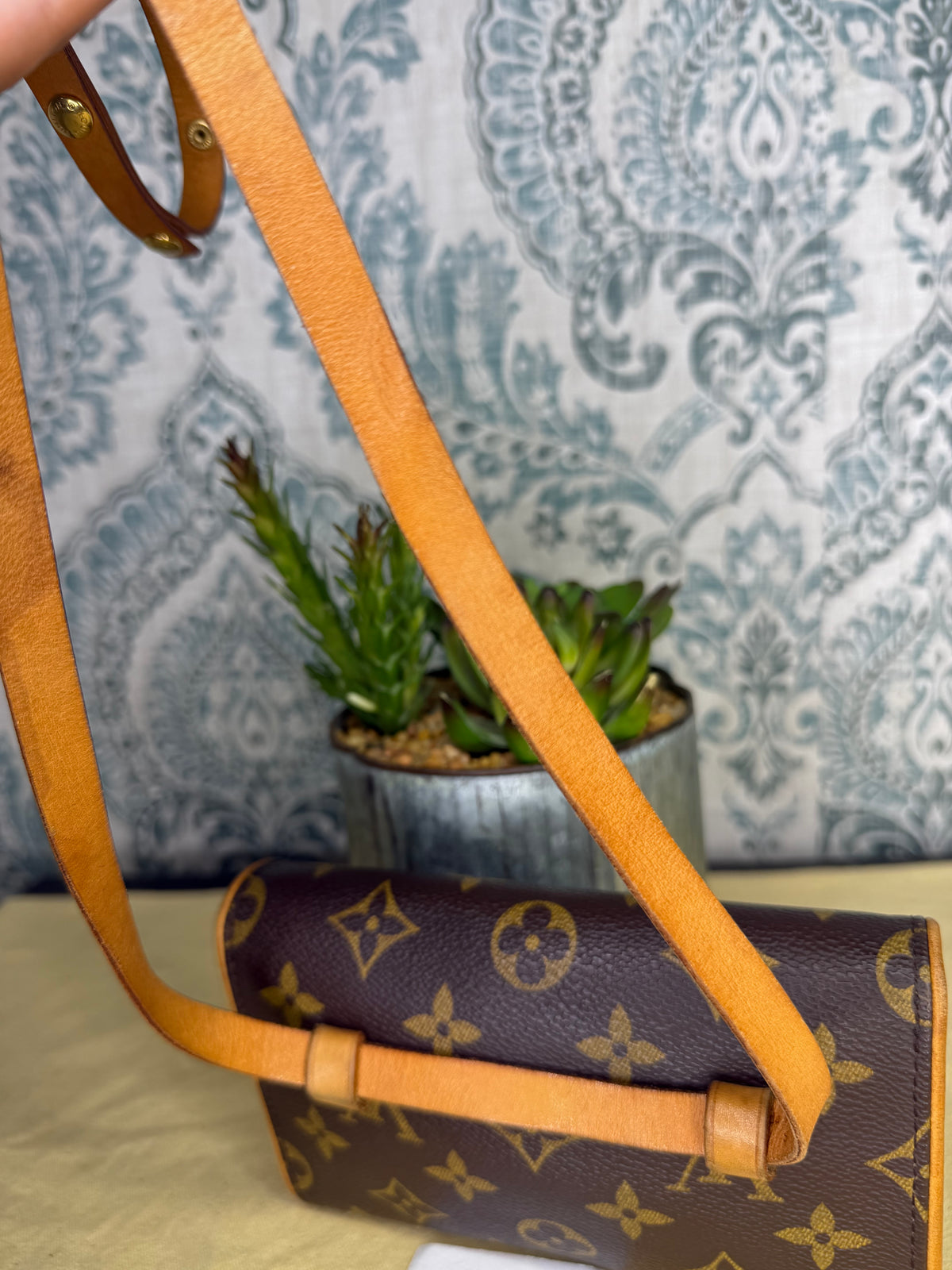 Louis Vuitton Pochette Florentine